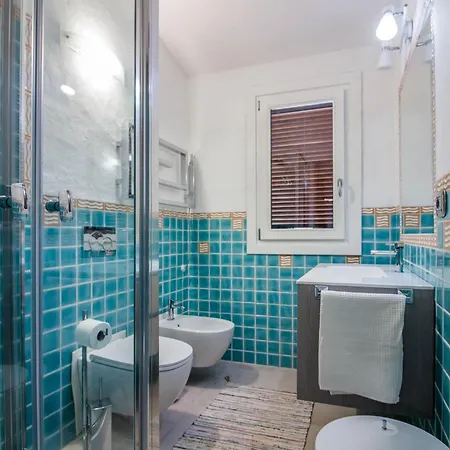 Apartment Guesthost - Il Poggio Nest With Garden And Parking *