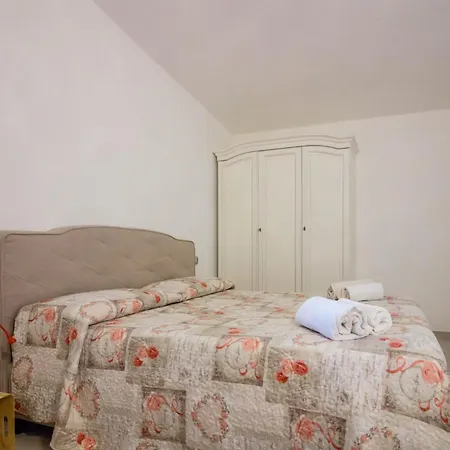 Guesthost - Il Poggio Nest With Garden And Parking Apartament