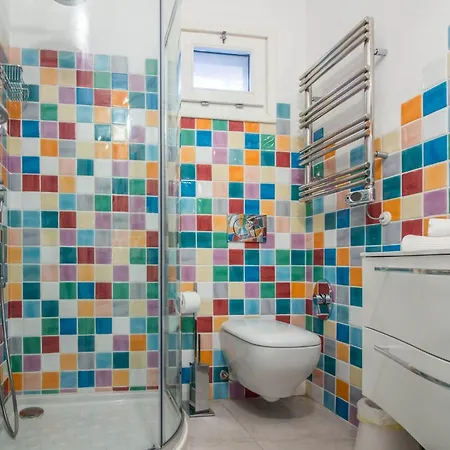 Apartment Guesthost - Il Poggio Nest With Garden And Parking *