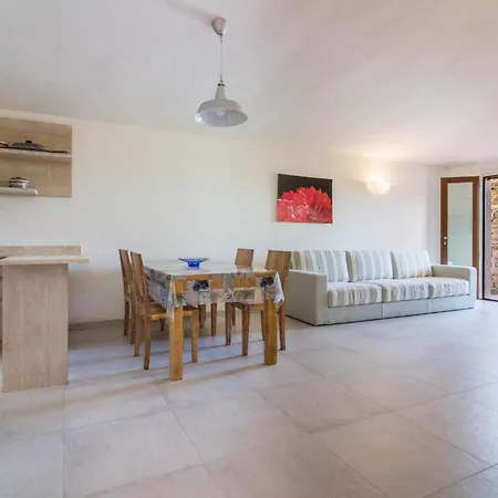 Guesthost - Il Poggio Nest With Garden And Parking