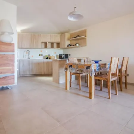 Guesthost - Il Poggio Nest With Garden And Parking * Porto Cervo