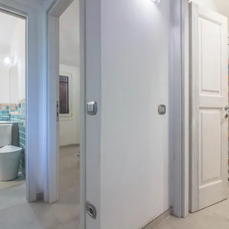 Daire Guesthost - Il Poggio Nest With Garden And Parking